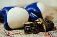 Лот: 12839893. Фото: 3. Перчатки боксерские Viking 10... Спортивные товары