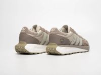 Лот: 21545295. Фото: 4. Кроссовки Adidas Retropy E5. Красноярск