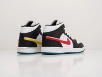 Лот: 17904144. Фото: 4. Кроссовки Nike Air Jordan 1 Mid... Красноярск