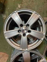 Лот: 19937499. Фото: 2. Комплект Оригинальных Литых дисков... Шины, Диски