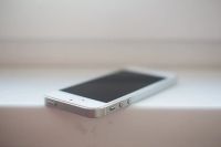 Лот: 12721676. Фото: 2. Iphone 5 16gb white. Аксессуары