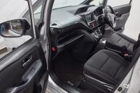 Лот: 22182355. Фото: 12. Toyota Voxy 2015