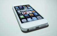 Лот: 4551359. Фото: 6. iPhone 5 16Gb White — Один из...