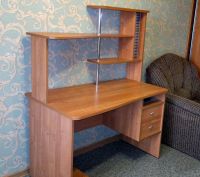 Лот: 4013947. Фото: 2. Компьютерый стол. Офисная мебель и домашние кабинеты