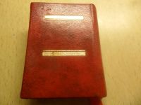 Лот: 6520813. Фото: 2. Миниатюрная книга В.И.Ленин "Как... Литература