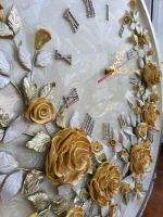 Лот: 19067538. Фото: 3. Настенные часы "Розы" из эпоксидной... Домашний быт