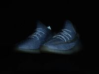 Лот: 17269437. Фото: 7. Кроссовки Adidas Yeezy 350 Boost...
