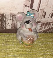 Лот: 15809719. Фото: 2. Фигурка "Мышка с гамбургером". Сувениры