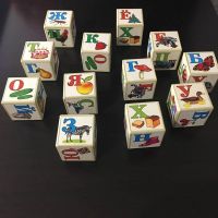 Лот: 17115516. Фото: 2. Пластмассовые кубики с алфавитом. Игрушки