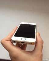 Лот: 8801018. Фото: 3. iPhone 5s 16g gold. Красноярск
