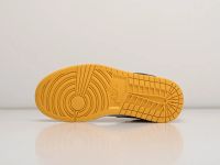 Лот: 19992933. Фото: 3. Кроссовки Nike Air Jordan 1 Mid. Одежда, обувь, галантерея