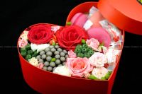 Лот: 7185397. Фото: 4. FlowerBox с макарунами (Роза... Красноярск