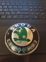 Лот: 15659999. Фото: 2. Эмблемы шильдик Skoda. Автохимия, масла, тюнинг