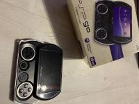 Лот: 17067745. Фото: 2. PSP GO. Игровые приставки, консоли, видеоигры