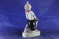 Лот: 25732302. Фото: 3. Авиамоделистка Фарфоровая статуэтка... Коллекционирование, моделизм