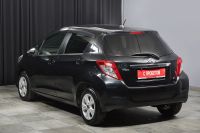 Лот: 24560882. Фото: 7. Toyota Vitz 2013