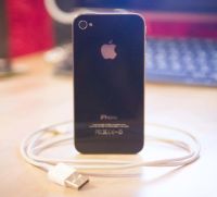 Лот: 5965972. Фото: 2. iphone 4 8gb black. Смартфоны, связь, навигация