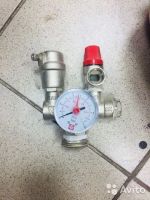 Лот: 15559116. Фото: 2. Мембранный бак с краном и кронштейном. Сантехника, водопровод