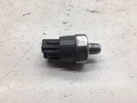 Лот: 20385238. Фото: 2. Датчик давления масла Toyota Vitz... Автозапчасти