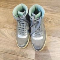Лот: 7302339. Фото: 2. кроссовки nike. Женская обувь