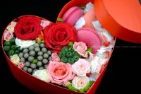 Лот: 7185397. Фото: 5. FlowerBox с макарунами (Роза...