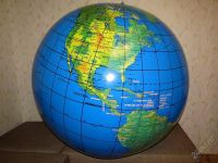 Лот: 1996575. Фото: 3. Гигантский надувной глобус-мяч. Дети растут