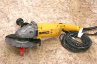 Лот: 17972216. Фото: 2. Болгарка. УШМ 2200 Вт,230 мм.DeWALT... Инструмент и расходные