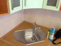 Лот: 2995920. Фото: 5. Кухня с плиткой, духовкой и вытяжкой...