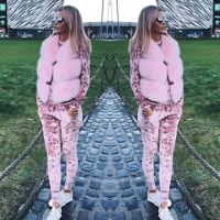 Лот: 8922432. Фото: 2. Бархатный костюм. Женская одежда