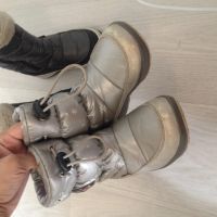 Лот: 12033690. Фото: 2. Сапожки для девочки. Обувь