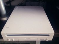 Лот: 5409645. Фото: 2. Игровая приставка Nintendo Wii. Игровые приставки, консоли, видеоигры