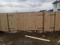 Лот: 7355850. Фото: 3. Забор сплошной из доски высотой... Строительство и ремонт