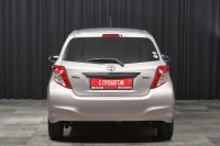 Лот: 24560883. Фото: 6. Toyota Vitz 2012