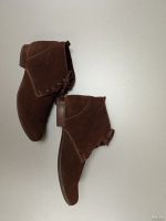 Лот: 18192624. Фото: 2. Ботинки из натуральной замши... Женская обувь