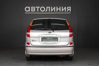 Лот: 23302702. Фото: 5. Nissan Tino 1.8 AT (120 л.с...