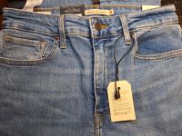 Лот: 22162104. Фото: 8. Женские джинсы Levis 721 HIGH...