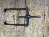 Лот: 25896304. Фото: 3. Съемник подшипников двухлапый. Авто, мото, водный транспорт