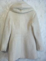 Лот: 9515893. Фото: 2. Белое пальто. Женская одежда