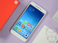 Лот: 10807202. Фото: 4. Xiaomi Redmi 5A (Silver Gray...