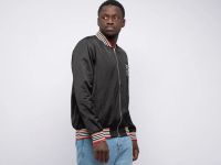 Лот: 24979534. Фото: 3. Бомбер Burberry. Одежда, обувь, галантерея