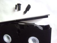 Лот: 25413514. Фото: 6. Три видеокассеты в разобранном...