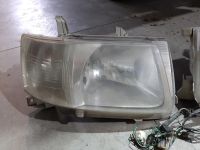 Лот: 14830979. Фото: 5. Фары toyota саксид