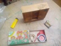 Лот: 12082884. Фото: 2. кукольный шкаф мебель + посудка... Коллекционирование, моделизм