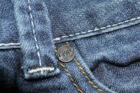 Лот: 2713096. Фото: 2. Шорты Levis новые. Забрали, жду... Женская одежда