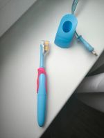 Лот: 22170113. Фото: 2. Электрическая зубная щётка Oral-b. Мелкая бытовая техника