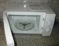 Лот: 4559113. Фото: 2. Микроволновая печь LG MS-1724W. Мелкая бытовая техника
