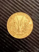 Лот: 19549475. Фото: 2. Монета Западной Африки 5 франков... Монеты