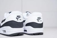 Лот: 11618045. Фото: 3. Кроссовки Nike Air Max 1 Essential. Одежда, обувь, галантерея