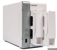 Лот: 4082797. Фото: 2. Сетевой накопитель QNAP TS-220. Серверы, СХД