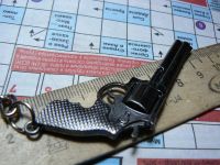 Лот: 11449058. Фото: 3. Брелок - револьвер. Сувениры, подарки